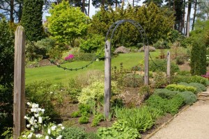 Blacksmith, Hand forged, Design, Ironwork, Forge, Wrought Ironwork, Hot Forged, Blacksmithing, Arts & Crafts, Lutyens, Garlands, Burrows Lea Forge, Nick Bates