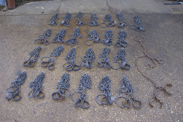 Les Miserables shackles 25No. exactly copying Baricade Production's original on right.