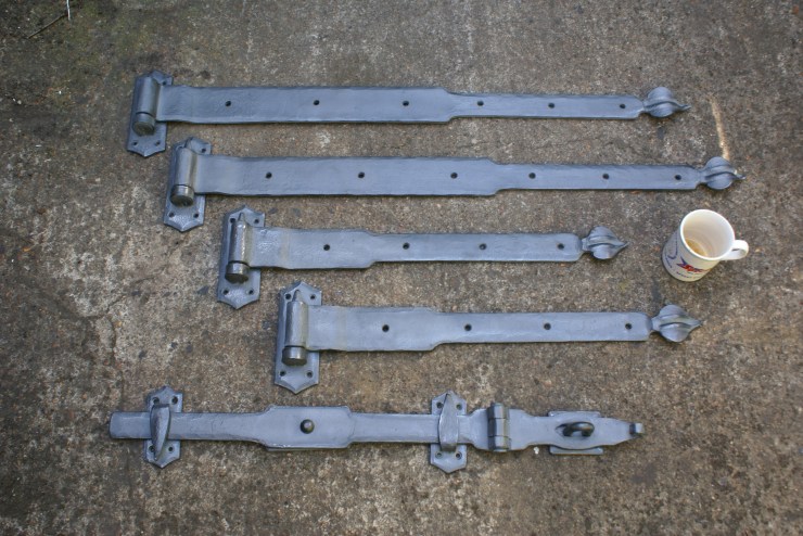 Blacksmith, Hand forged, Design, Ironwork, Forge, Wrought Ironwork, Hot Forged, Blacksmithing, Sir Edwin Lutyens, Lutyens, Ironmongery, D handle, Door furniture.